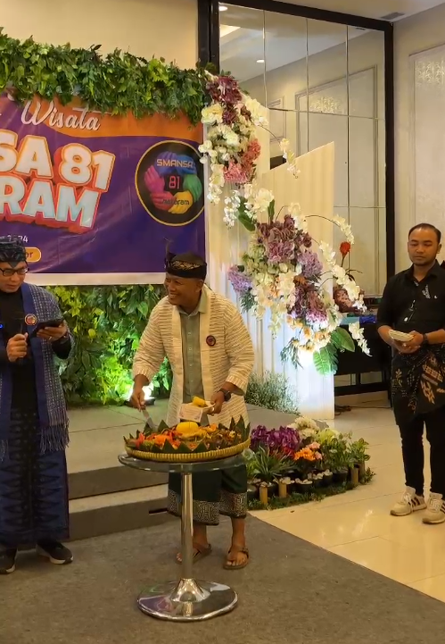 Pengukuhan Pengurus Alumni